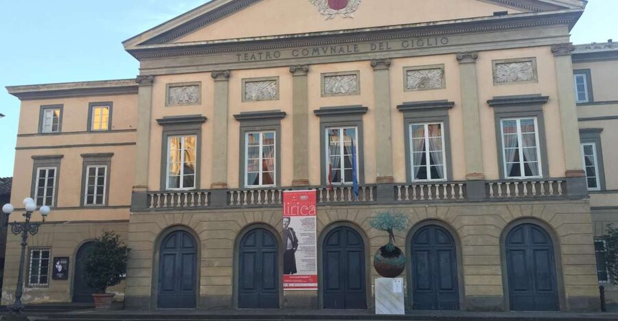 Lucca: Musical Walking Tour with Puccini Museum Visit - Piazza Napoleone and the modern-rock Lucca connection