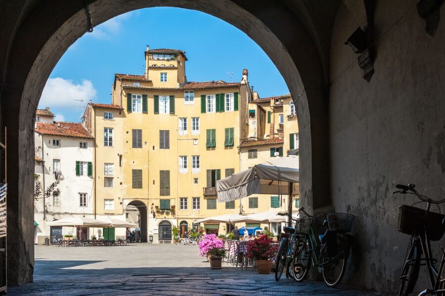 Lucca: Private Guided Walking Tour - Cathedral of San Martino: The Monument You Will Keep Thinking About