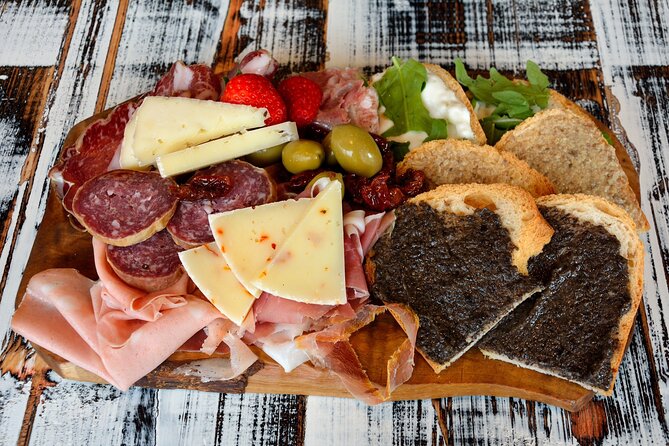 Lucca’s Ultimate Food Tour: Full Tuscan Meal by Do Eat Better - Why This Lucca Food Tour Works So Well