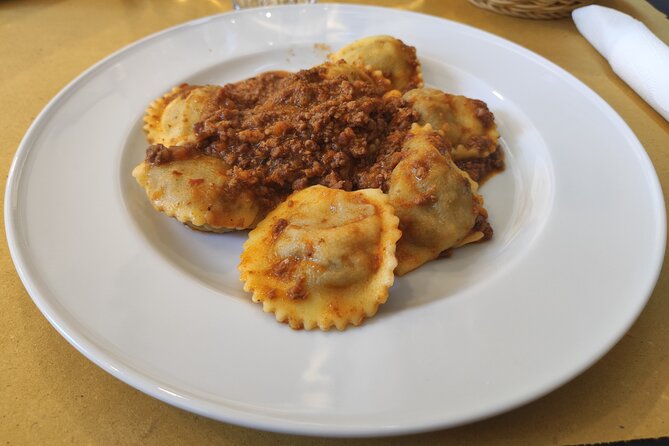 Lucca’s Ultimate Food Tour: Full Tuscan Meal by Do Eat Better - How Much Food You Really Get, and How to Pace It