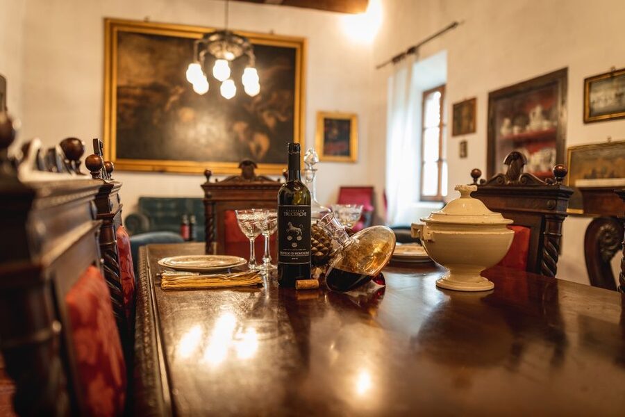 Montalcino: Brunello Wine Tasting & Lunch in a Tuscan Castle - Key things that make this tour worth your time