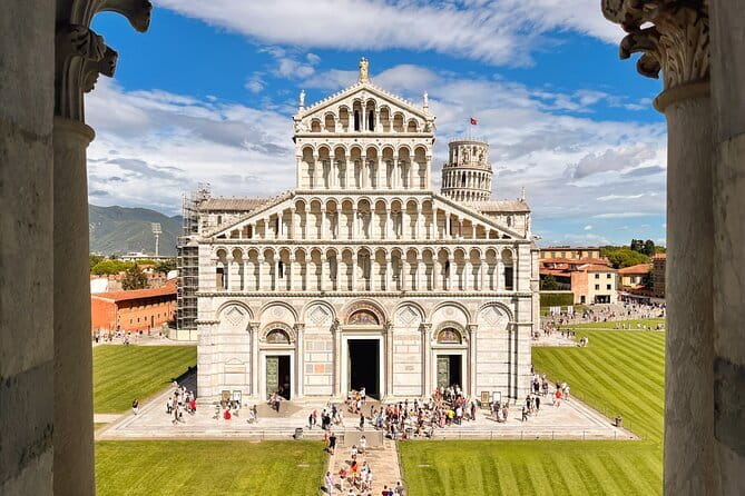 Pisa and Lucca Day Trip from Florence - Leaning Tower of Pisa: Timing, optional climb, and photo strategy