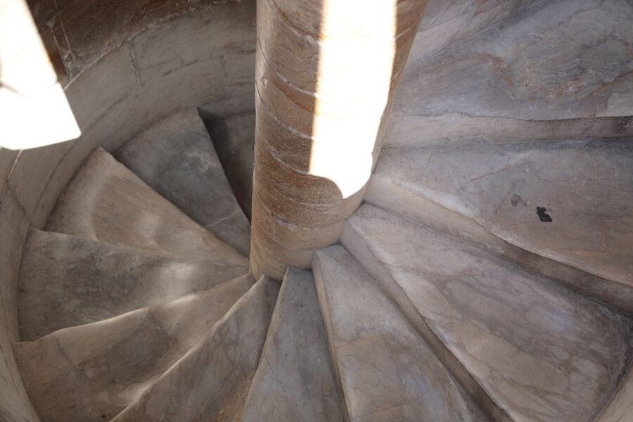 Pisa: Guided Walking Tour with Optional Leaning Tower Ticket - Baptistery and Camposanto: the architecture behind the famous shapes