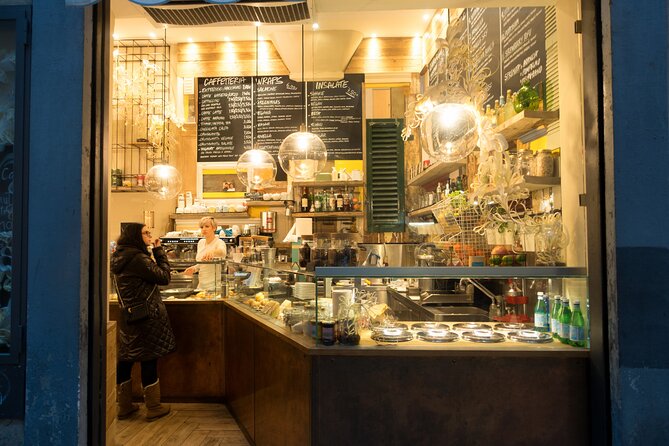 Pisa’s Ultimate Food Tour: Full Tuscan Meal by Do Eat Better - Stop 3 at Ponte di Mezzo: cecina, the chickpea flatbread Pisa does well