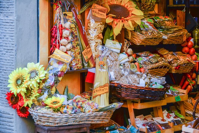 Pisa’s Ultimate Food Tour: Full Tuscan Meal by Do Eat Better - Stop 4 back on Lungarno Antonio Pacinotti: gelato or local cake
