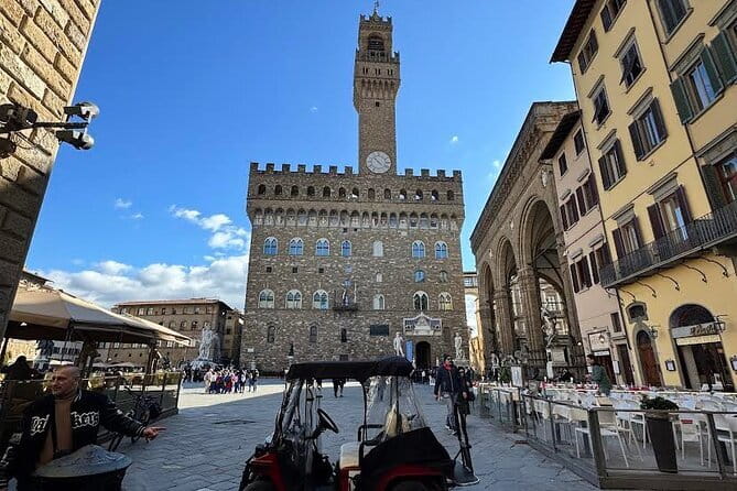 Pitti Palace, Palatina Gallery and the Medici: Arts and Power in Florence. - Windows worth lingering at: Santo Spirito and the Boboli Gardens view