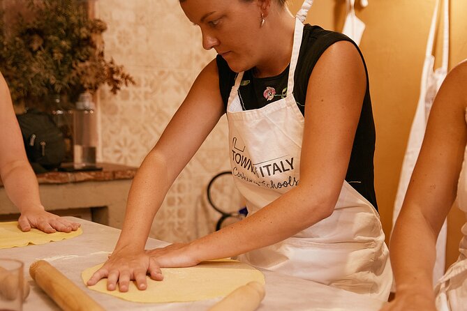 Premium Pasta and Gelato Cooking Class in Florence - Why this Florence pasta and gelato class is worth your time
