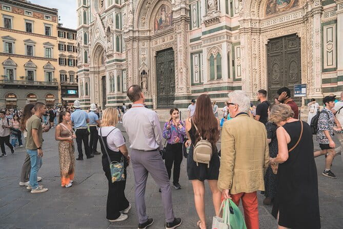 Premium Small-Group Uffizi Tour - Audio headsets: helpful when it matters, but quality can vary