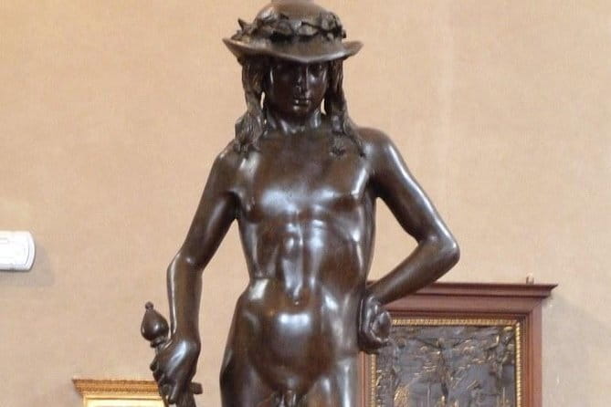 Private Florence Tour by Golf Cart ETukTuk with Audio Guide - The Core Route: From Santa Croce to Medici Florence