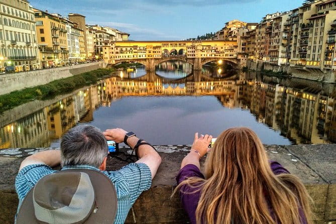 Private Photoshoot in Florence - Posing help that keeps it natural for singles, couples, families, and friends