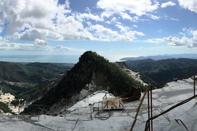PRIVATE tour in Carrara marble quarries with 4x4 vehicles - Carrara Marble Up Close: What the 4x4 Jeep Access Changes