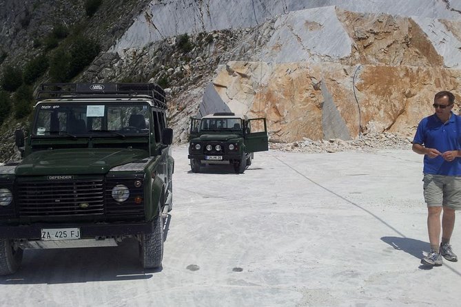 PRIVATE tour in Carrara marble quarries with 4x4 vehicles - Stop 1: Lardo di Colonnata PGI Tasting and What the Guide Helps You Notice