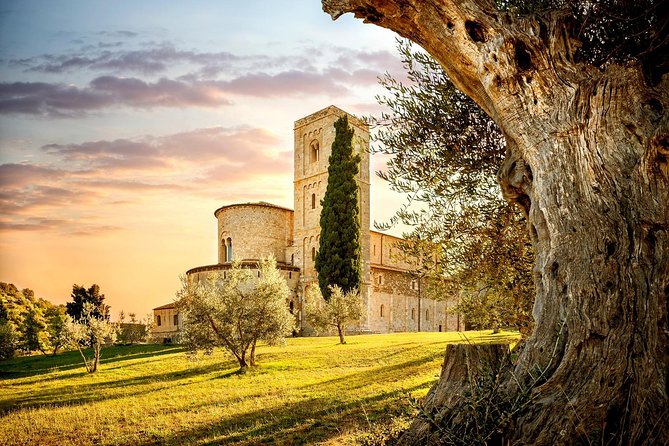 San Gimignano, Chianti, and Montalcino Day Trip from Siena - Second winery experience in Montalcino: high-end tastings and the variation risk