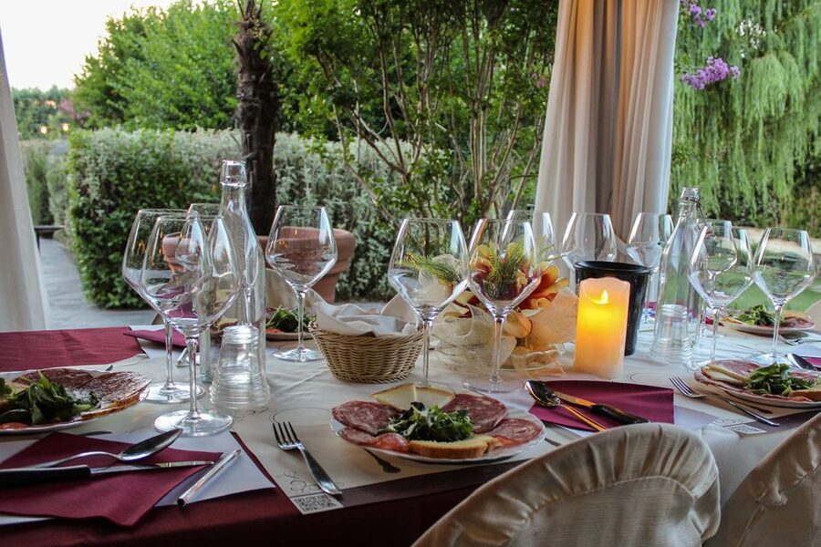 San Gimignano: Lunch or Dinner at a Winery with Wine Tasting - Getting to Tenuta Torciano, and what meeting “directly” means
