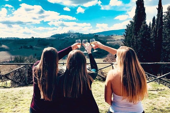San Gimignano, Siena, Monteriggioni, Chianti Day Trip with Lunch & Wine Tasting - Siena on Foot, Palazzi to Palio Square: Cathedral Upgrade Matters