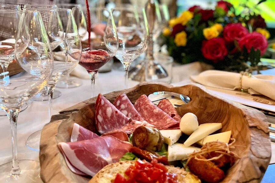 San Gimignano Wine Tasting and Class in Winery for Beginners - Skip-the-line entry and what your 1 hour really buys you