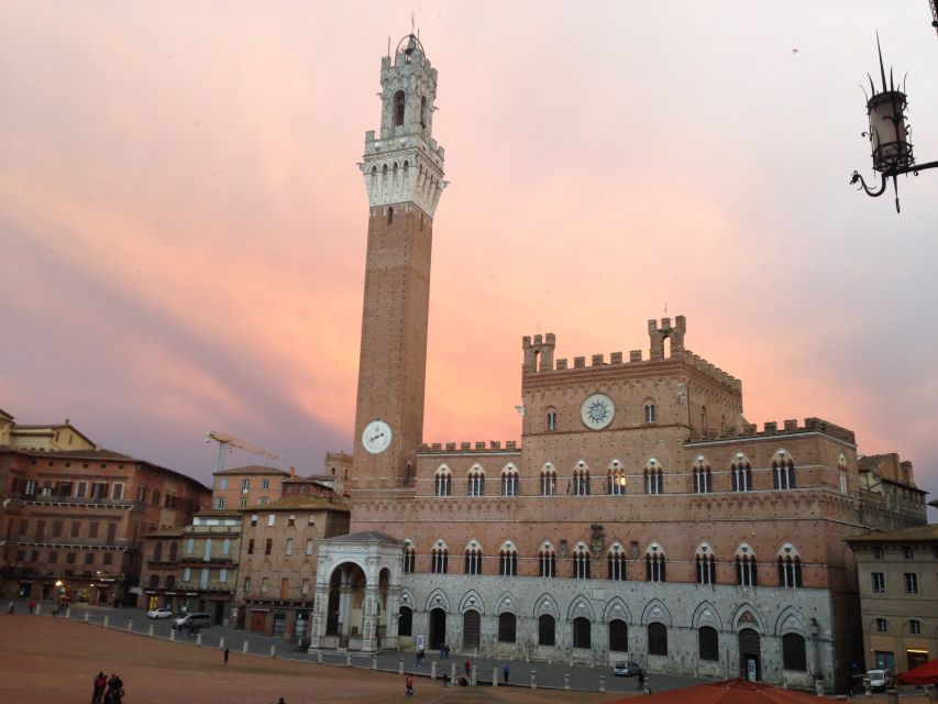 Siena: 3h Private City Walking Tour with Optional Cathedral - Banchi di Sopra and Via Camporegio: the viewpoints you earn by walking