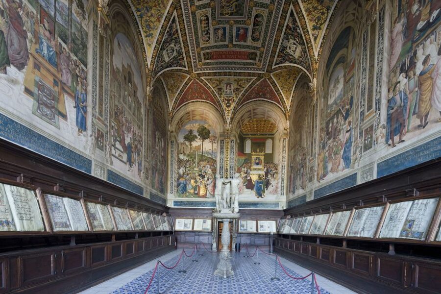 Siena: Cathedral Complex Pass with Audio Guide (OPA SI PASS) - Baptistery of San Giovanni and the Baptismal Font moment