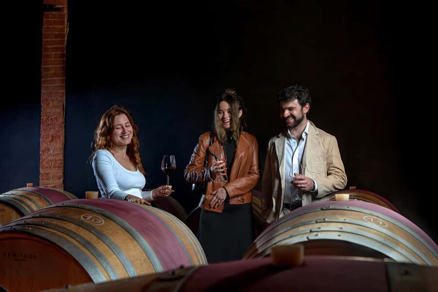 Siena: Educational Wine Tour & Tasting - Light Tuscan lunch pairing: seasonal specialties and dietary wins