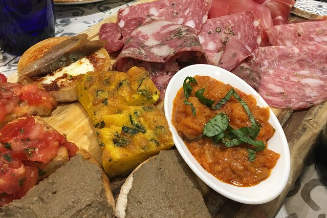 Siena’s Ultimate Food Tour: Full Tuscan Meal by Do Eat Better - Charcuterie, pecorino, and wine tastings you can actually order later