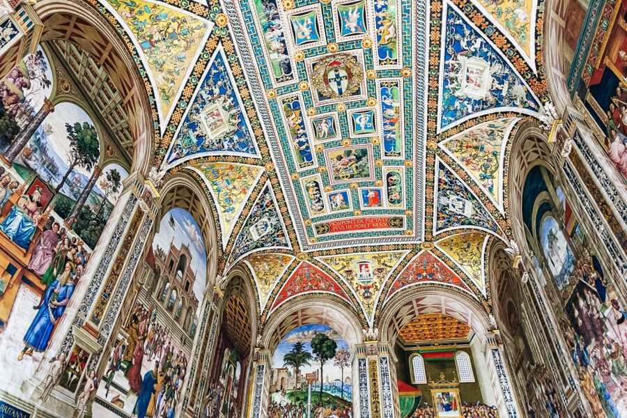 Siena: Siena Cathedral and Piccolomini Library Entry Ticket - Using the QR-code audio guide so you actually get the story