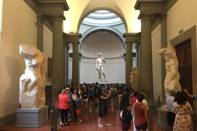 Skip-the-Line Guided Tour of Michelangelo’s David in Florence - The David experience: more than angles, more than surface facts