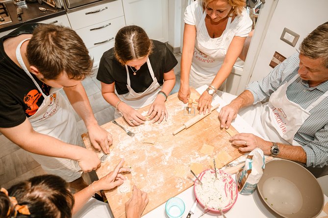 Small group Pasta and Tiramisu class in Riomaggiore - Drinks, Snacks, and the Food Rhythm