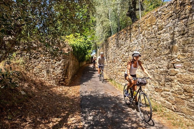 Tuscany Bike Tour with Wine, Oil and Food in the Florentine Hills - Villa del Poggio Imperiale and the Medici Connection