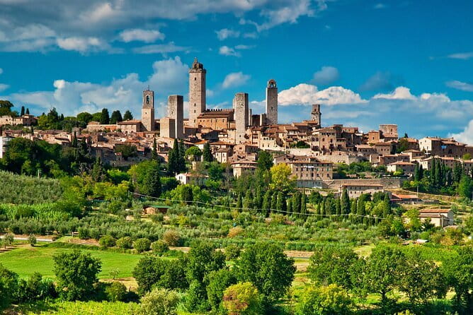 Tuscany Experience: Pisa, Siena, San Gimignano & Wine Tasting - San Gimignano in one hour: towers, Piazza del Duomo, and Piazza della Cisterna