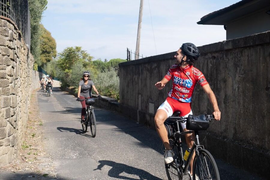 Tuscany Hills Bike Tour with Lunch at farm and Wine Tasting - Florence meetup, the gray gate, and the easiest way to not lose time