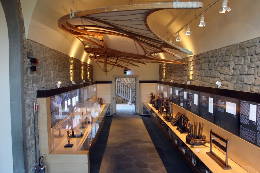 Tuscany: Leonardo da Vinci – Oil and Wine Discovery Tour - Vinci birthplace visit and the museum that turns drawings into ideas