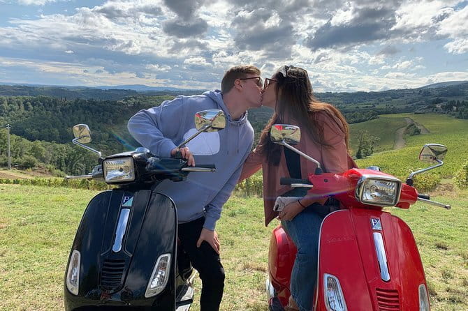 Tuscany Vespa Tour from Florence with Wine Tasting - Stop 1: San Gimignano for photos and countryside time