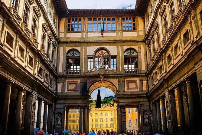 Uffizi Gallery: Entry tickets + audio guide - Your first stop inside: Le Gallerie Degli Uffizi and how to not waste time