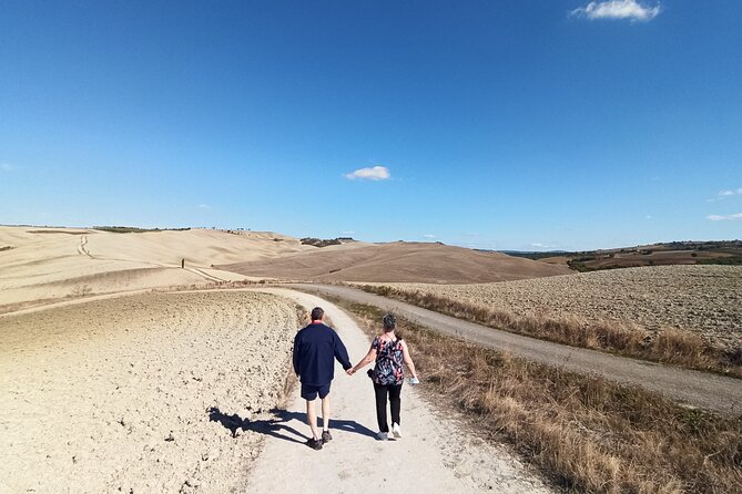 Val d'Orcia Brunello Wine Tour with Montalcino and Montepulciano - Pienza: Lunch in a XV-Century Ex Convent With Val d’Orcia Views