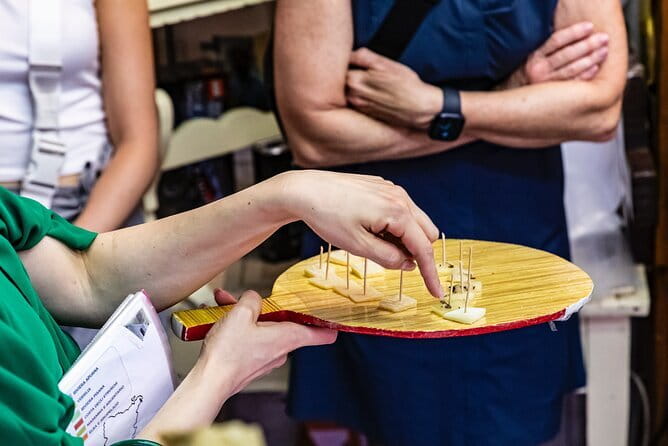 Winner 2025 Florence Sunset Food & Wine Tour by Eating Europe - Gelateria La Sorbettiera artisan checklist, plus your final two-flavor cup